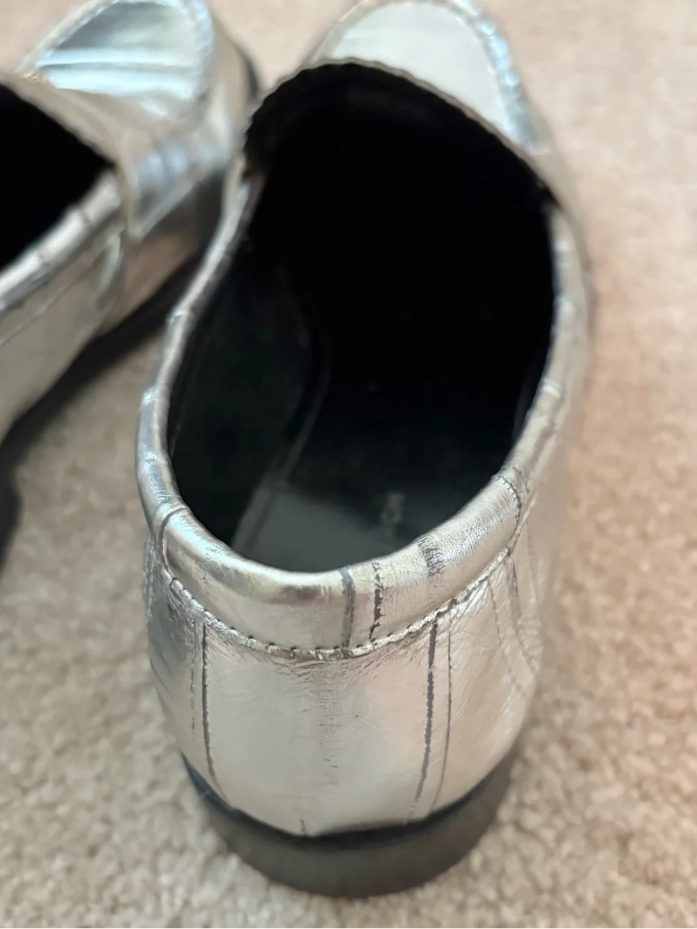 Tory Burch Silver Loafer, size 6.5